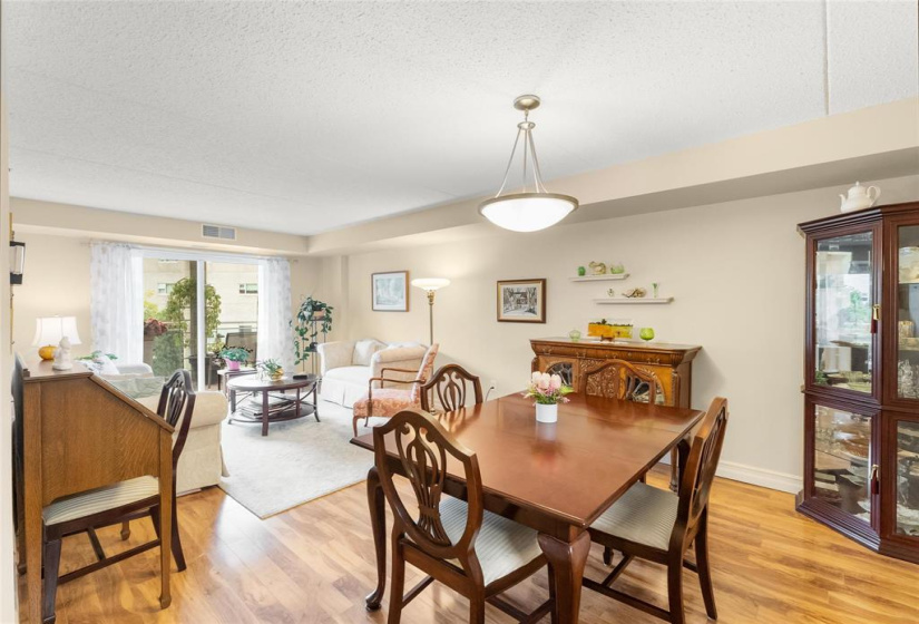 500 Tache, 2 Bedrooms Bedrooms, 8 Rooms Rooms,2 BathroomsBathrooms,Condominium,For Sale,Tache