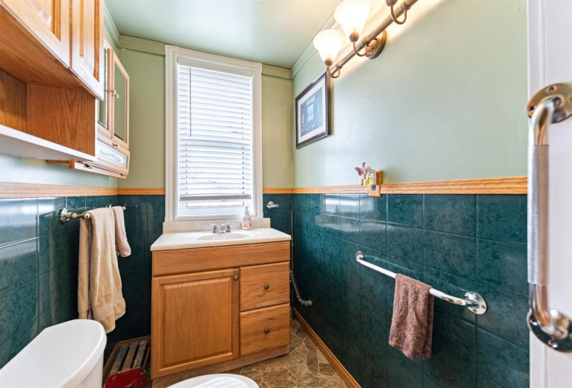 420 William Newton, 4 Bedrooms Bedrooms, 13 Rooms Rooms,1 BathroomBathrooms,Residential,For Sale,William Newton