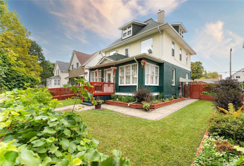 420 William Newton, 4 Bedrooms Bedrooms, 13 Rooms Rooms,1 BathroomBathrooms,Residential,For Sale,William Newton