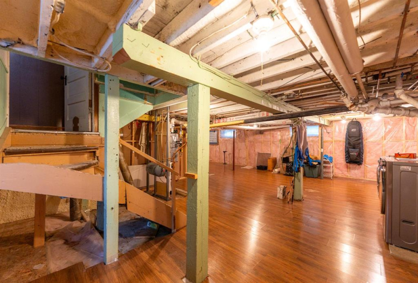 420 William Newton, 4 Bedrooms Bedrooms, 13 Rooms Rooms,1 BathroomBathrooms,Residential,For Sale,William Newton