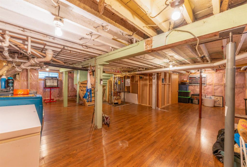 420 William Newton, 4 Bedrooms Bedrooms, 13 Rooms Rooms,1 BathroomBathrooms,Residential,For Sale,William Newton