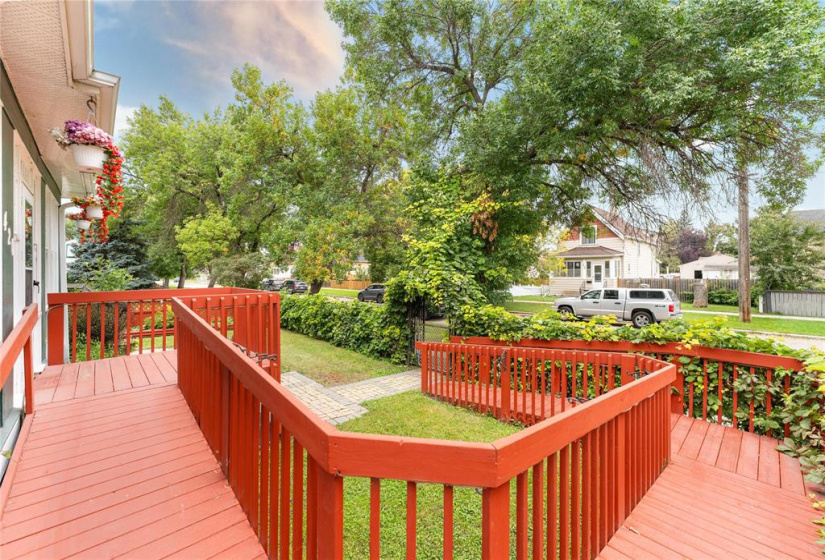 420 William Newton, 4 Bedrooms Bedrooms, 13 Rooms Rooms,1 BathroomBathrooms,Residential,For Sale,William Newton