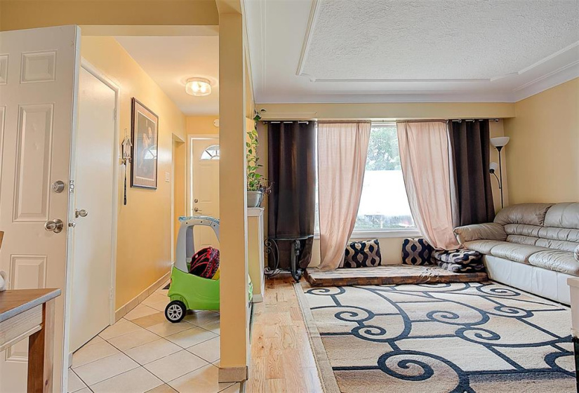 568 Johnson, 5 Bedrooms Bedrooms, 15 Rooms Rooms,2 BathroomsBathrooms,Residential,For Sale,Johnson