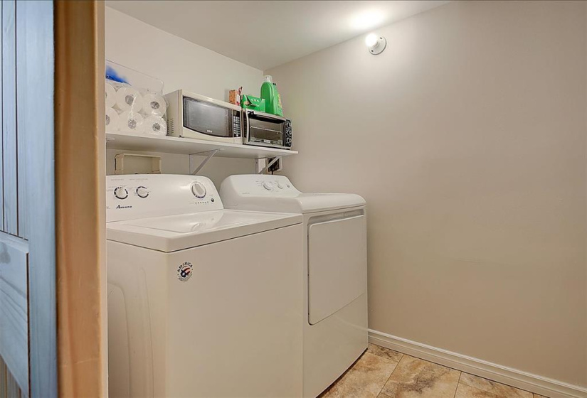568 Johnson, 5 Bedrooms Bedrooms, 15 Rooms Rooms,2 BathroomsBathrooms,Residential,For Sale,Johnson