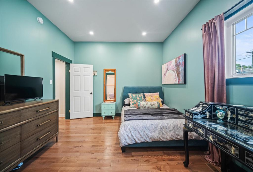 304 Horace, 3 Bedrooms Bedrooms, 11 Rooms Rooms,2 BathroomsBathrooms,Residential,For Sale,Horace