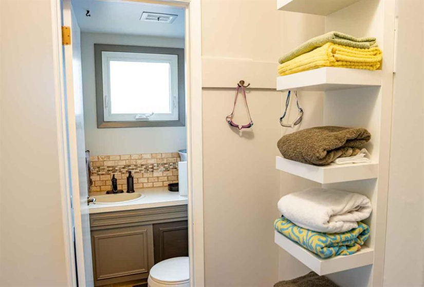 66 Carlotta, 4 Bedrooms Bedrooms, 12 Rooms Rooms,2 BathroomsBathrooms,Residential,For Sale,Carlotta