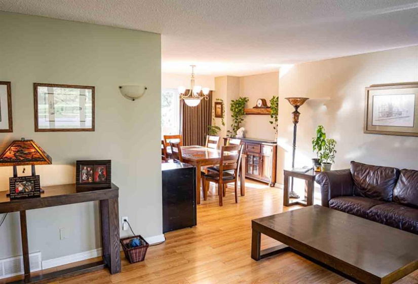 66 Carlotta, 4 Bedrooms Bedrooms, 12 Rooms Rooms,2 BathroomsBathrooms,Residential,For Sale,Carlotta