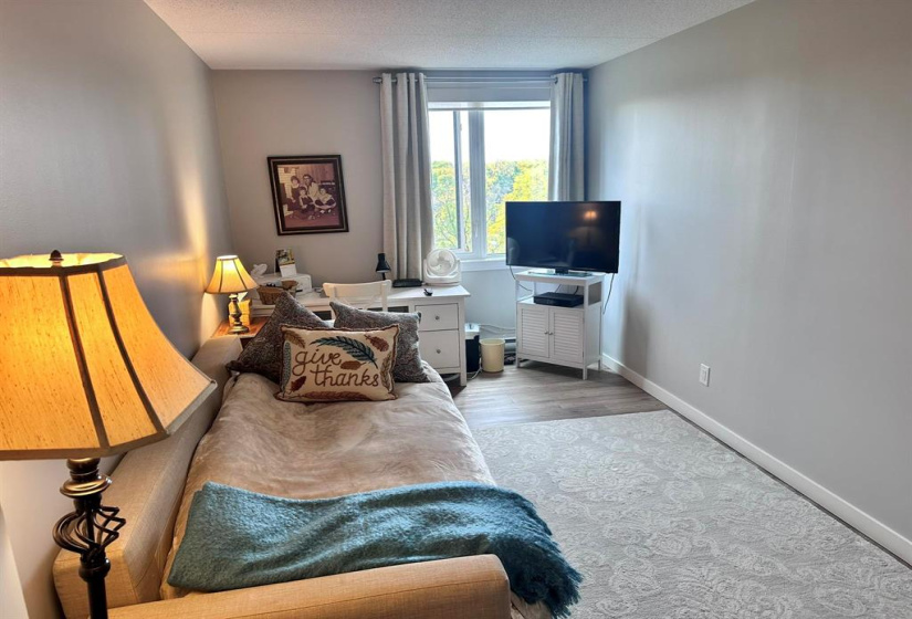 916 Cloutier, 2 Bedrooms Bedrooms, 8 Rooms Rooms,1 BathroomBathrooms,Condominium,For Sale,Cloutier
