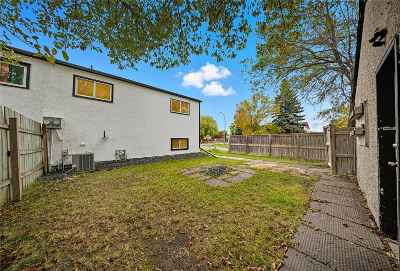 813 Louelda, 3 Bedrooms Bedrooms, 8 Rooms Rooms,2 BathroomsBathrooms,Residential,For Sale,Louelda