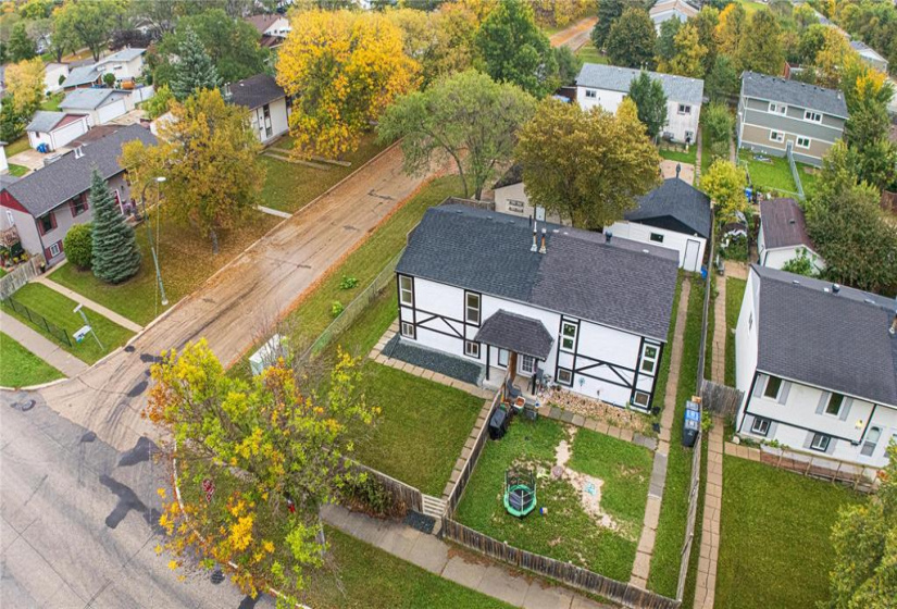 813 Louelda, 3 Bedrooms Bedrooms, 8 Rooms Rooms,2 BathroomsBathrooms,Residential,For Sale,Louelda