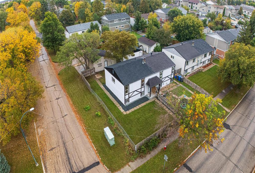 813 Louelda, 3 Bedrooms Bedrooms, 8 Rooms Rooms,2 BathroomsBathrooms,Residential,For Sale,Louelda