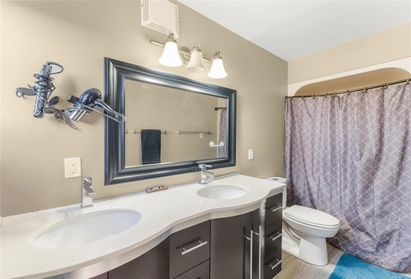 Primary bedroom ensuite