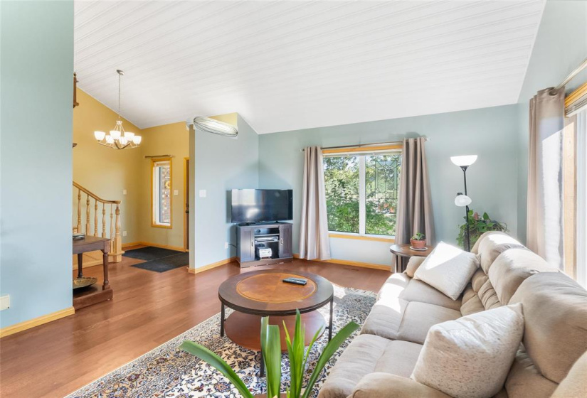 126 Symington, 6 Bedrooms Bedrooms, 15 Rooms Rooms,3 BathroomsBathrooms,Residential,For Sale,Symington