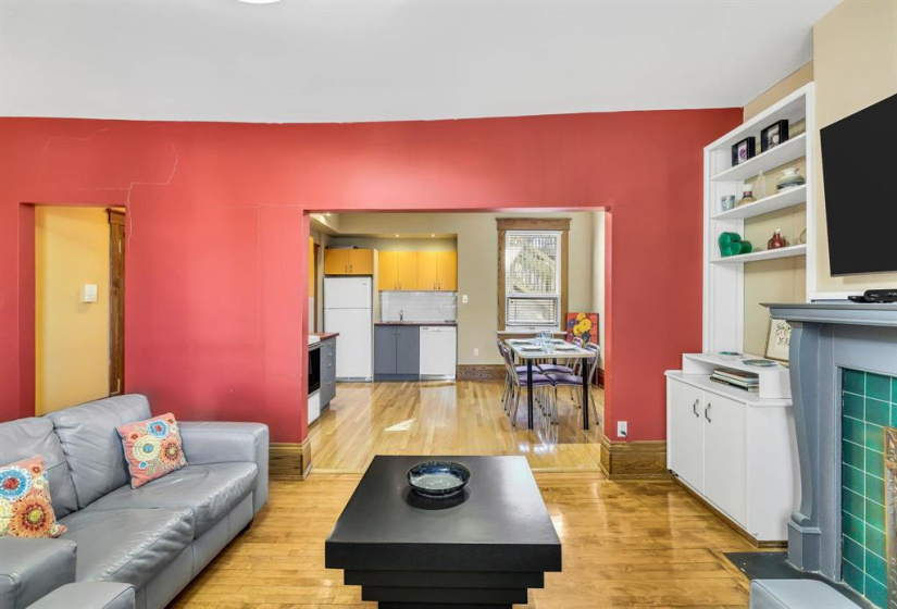734 Dorchester, 2 Bedrooms Bedrooms, 8 Rooms Rooms,1 BathroomBathrooms,Condominium,For Sale,Dorchester
