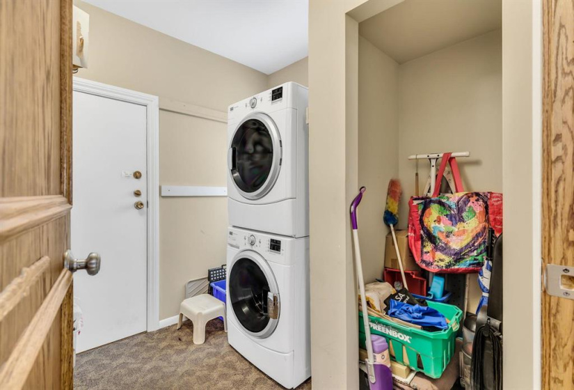 734 Dorchester, 2 Bedrooms Bedrooms, 8 Rooms Rooms,1 BathroomBathrooms,Condominium,For Sale,Dorchester