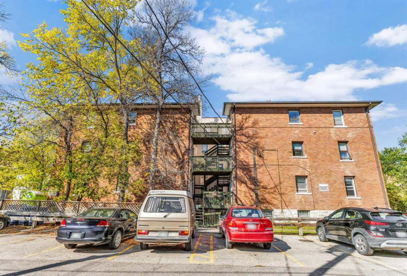 734 Dorchester, 2 Bedrooms Bedrooms, 8 Rooms Rooms,1 BathroomBathrooms,Condominium,For Sale,Dorchester