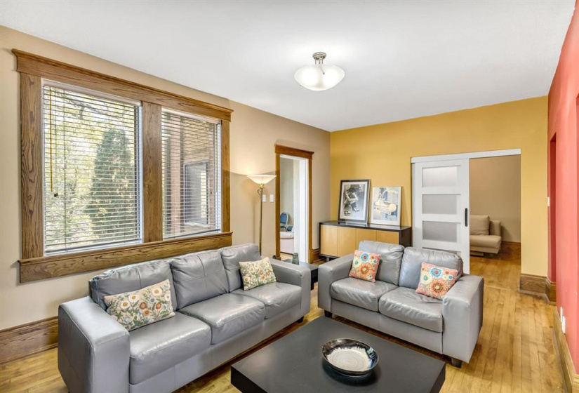 734 Dorchester, 2 Bedrooms Bedrooms, 8 Rooms Rooms,1 BathroomBathrooms,Condominium,For Sale,Dorchester