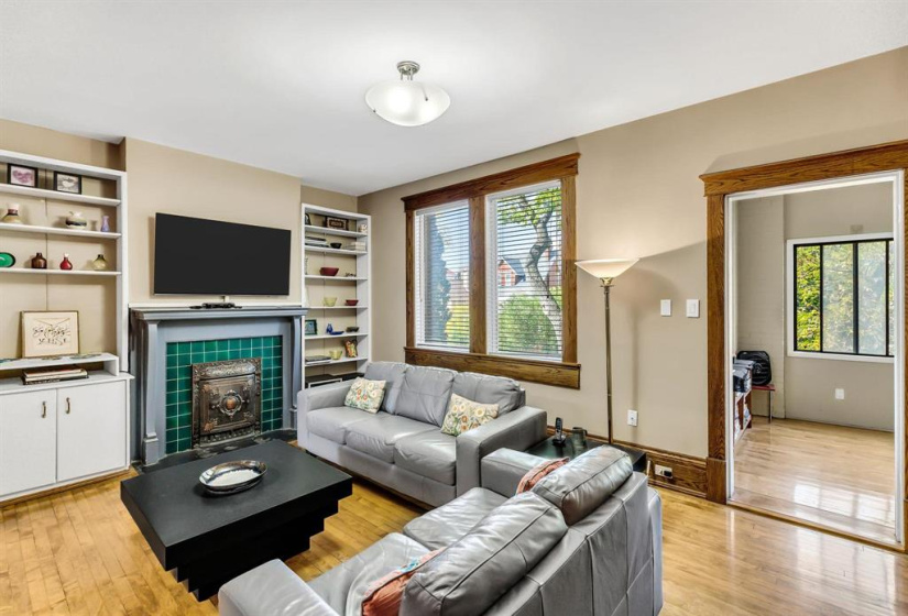 734 Dorchester, 2 Bedrooms Bedrooms, 8 Rooms Rooms,1 BathroomBathrooms,Condominium,For Sale,Dorchester