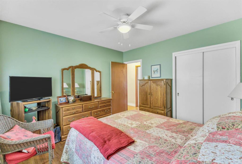 26 Iroquois, 4 Bedrooms Bedrooms, 13 Rooms Rooms,2 BathroomsBathrooms,Residential,For Sale,Iroquois