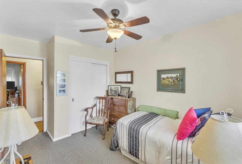 26 Iroquois, 4 Bedrooms Bedrooms, 13 Rooms Rooms,2 BathroomsBathrooms,Residential,For Sale,Iroquois