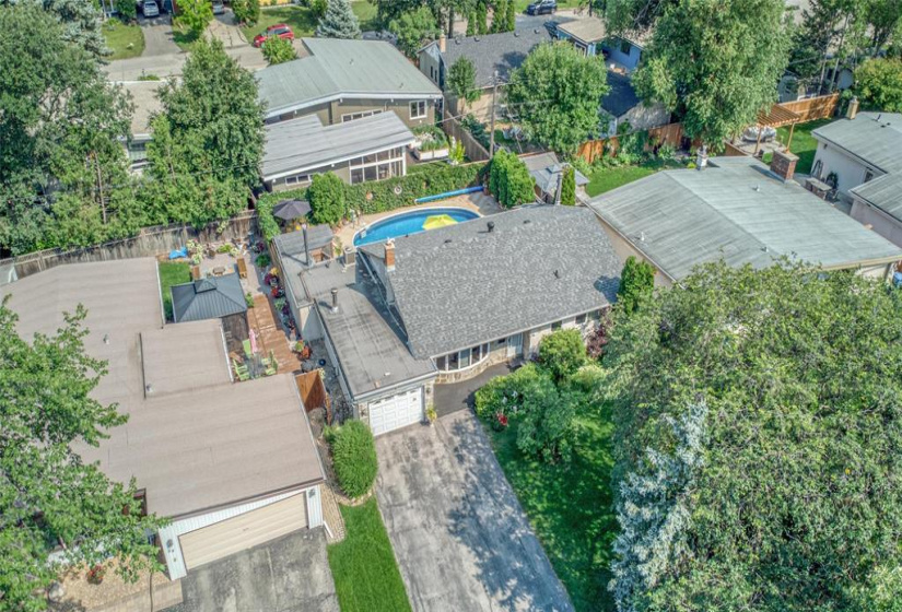 26 Iroquois, 4 Bedrooms Bedrooms, 13 Rooms Rooms,2 BathroomsBathrooms,Residential,For Sale,Iroquois