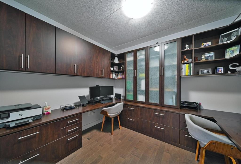 84 Snow, 2 Bedrooms Bedrooms, 9 Rooms Rooms,2 BathroomsBathrooms,Condominium,For Sale,Snow