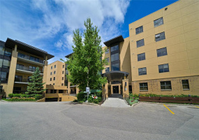 84 Snow, 2 Bedrooms Bedrooms, 9 Rooms Rooms,2 BathroomsBathrooms,Condominium,For Sale,Snow