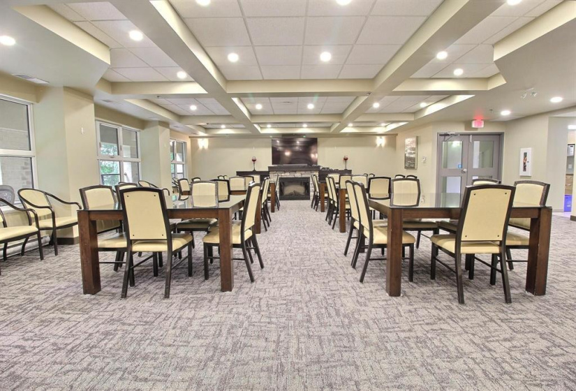 84 Snow, 2 Bedrooms Bedrooms, 9 Rooms Rooms,2 BathroomsBathrooms,Condominium,For Sale,Snow