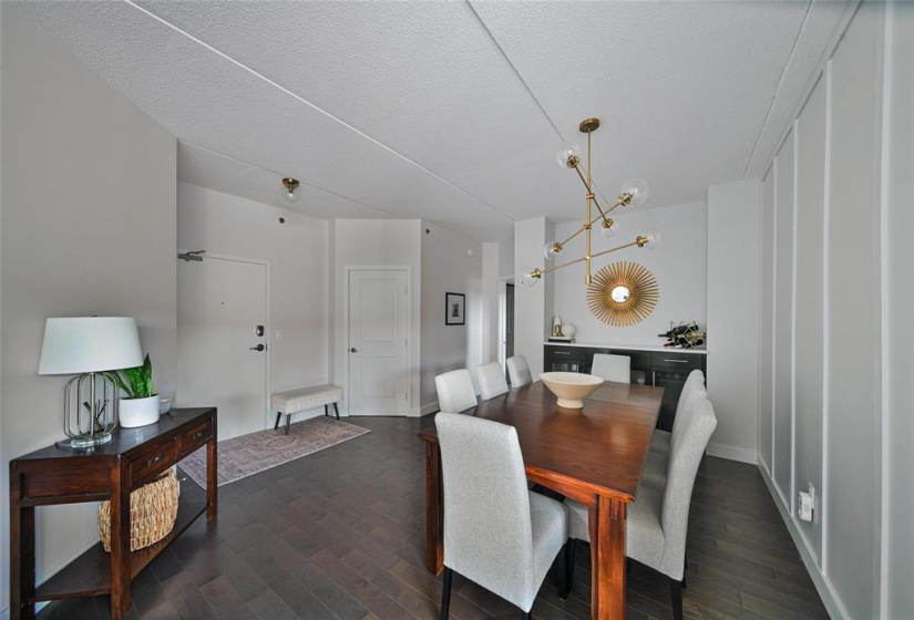 84 Snow, 2 Bedrooms Bedrooms, 9 Rooms Rooms,2 BathroomsBathrooms,Condominium,For Sale,Snow