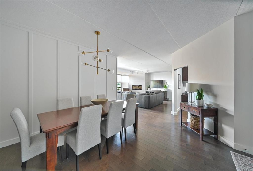 84 Snow, 2 Bedrooms Bedrooms, 9 Rooms Rooms,2 BathroomsBathrooms,Condominium,For Sale,Snow
