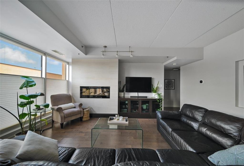 84 Snow, 2 Bedrooms Bedrooms, 9 Rooms Rooms,2 BathroomsBathrooms,Condominium,For Sale,Snow