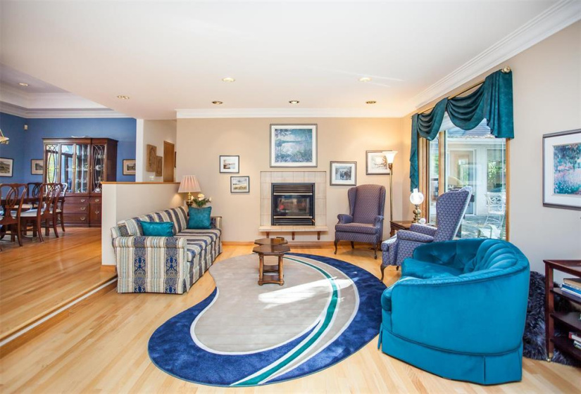 180 Ridgedale, 3 Bedrooms Bedrooms, 18 Rooms Rooms,3 BathroomsBathrooms,Residential,For Sale,Ridgedale