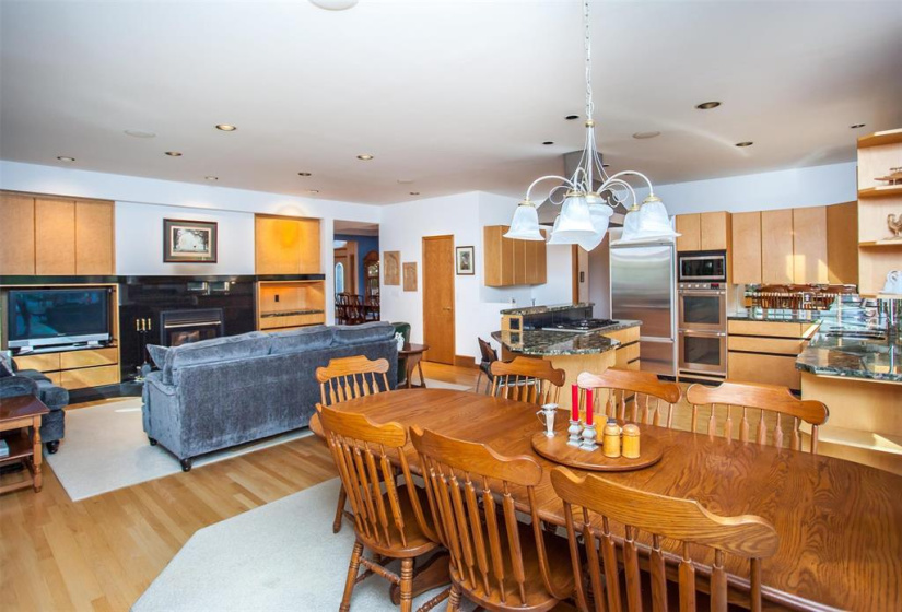 180 Ridgedale, 3 Bedrooms Bedrooms, 18 Rooms Rooms,3 BathroomsBathrooms,Residential,For Sale,Ridgedale