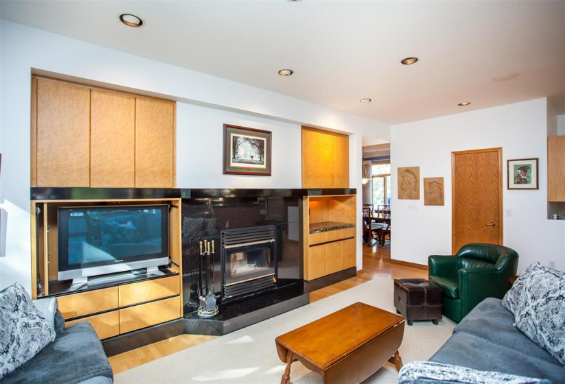 180 Ridgedale, 3 Bedrooms Bedrooms, 18 Rooms Rooms,3 BathroomsBathrooms,Residential,For Sale,Ridgedale