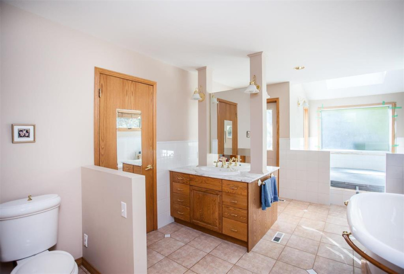 180 Ridgedale, 3 Bedrooms Bedrooms, 18 Rooms Rooms,3 BathroomsBathrooms,Residential,For Sale,Ridgedale