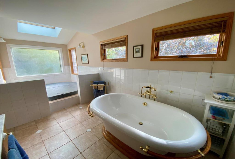 180 Ridgedale, 3 Bedrooms Bedrooms, 18 Rooms Rooms,3 BathroomsBathrooms,Residential,For Sale,Ridgedale