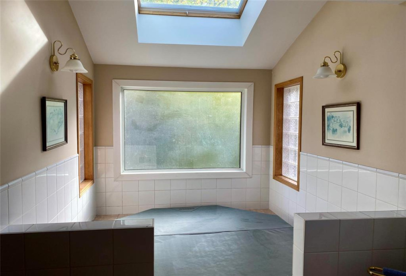 180 Ridgedale, 3 Bedrooms Bedrooms, 18 Rooms Rooms,3 BathroomsBathrooms,Residential,For Sale,Ridgedale
