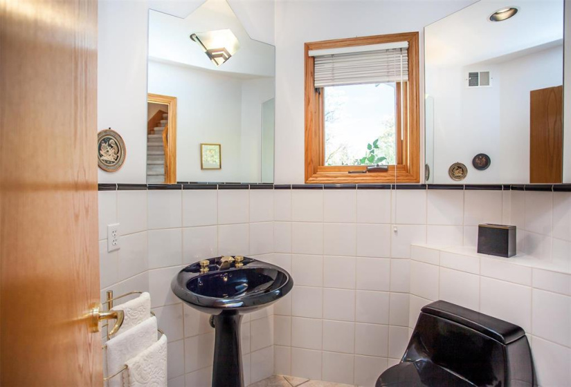 180 Ridgedale, 3 Bedrooms Bedrooms, 18 Rooms Rooms,3 BathroomsBathrooms,Residential,For Sale,Ridgedale