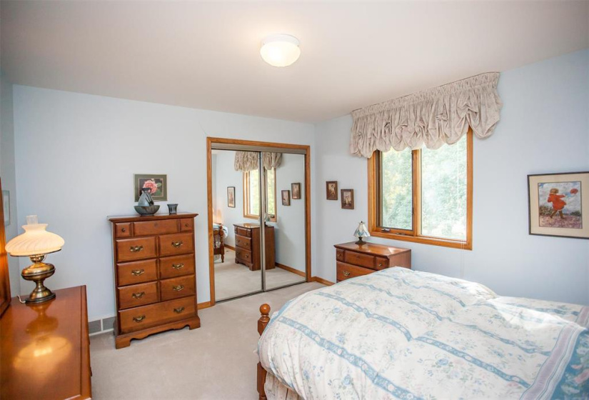 180 Ridgedale, 3 Bedrooms Bedrooms, 18 Rooms Rooms,3 BathroomsBathrooms,Residential,For Sale,Ridgedale