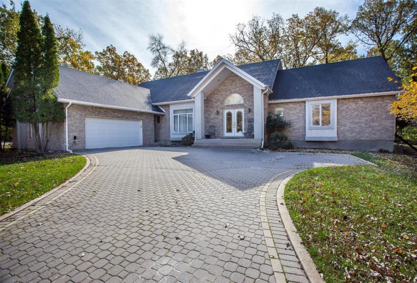 180 Ridgedale, 3 Bedrooms Bedrooms, 18 Rooms Rooms,3 BathroomsBathrooms,Residential,For Sale,Ridgedale