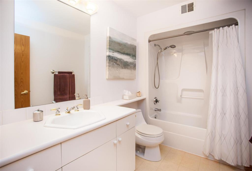 180 Ridgedale, 3 Bedrooms Bedrooms, 18 Rooms Rooms,3 BathroomsBathrooms,Residential,For Sale,Ridgedale