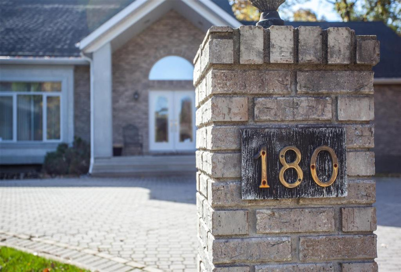 180 Ridgedale, 3 Bedrooms Bedrooms, 18 Rooms Rooms,3 BathroomsBathrooms,Residential,For Sale,Ridgedale