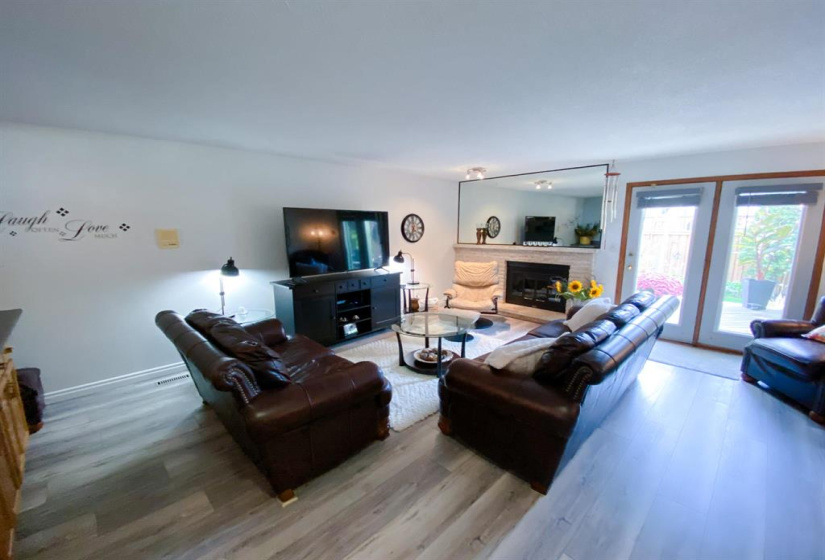 126 Burlington, 4 Bedrooms Bedrooms, 11 Rooms Rooms,2 BathroomsBathrooms,Residential,For Sale,Burlington