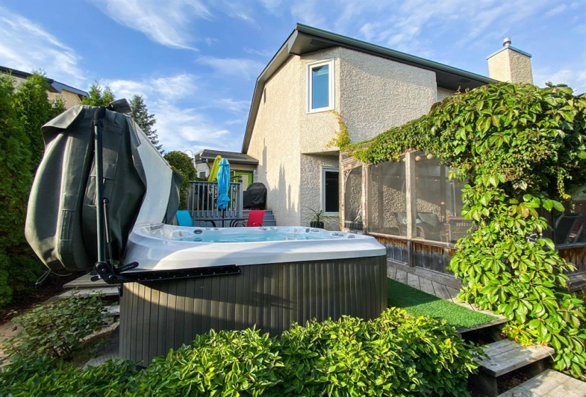 126 Burlington, 4 Bedrooms Bedrooms, 11 Rooms Rooms,2 BathroomsBathrooms,Residential,For Sale,Burlington