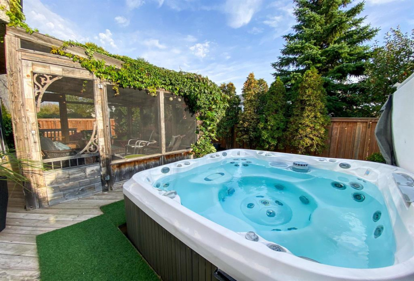 126 Burlington, 4 Bedrooms Bedrooms, 11 Rooms Rooms,2 BathroomsBathrooms,Residential,For Sale,Burlington