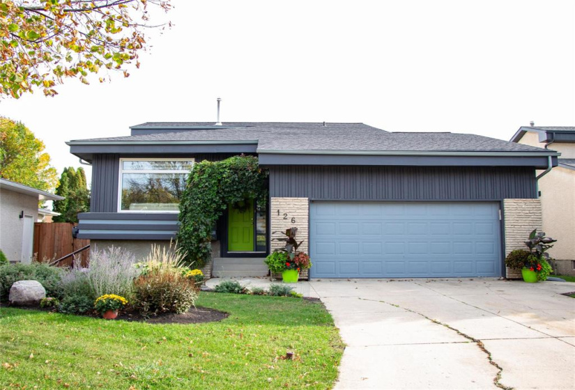 126 Burlington, 4 Bedrooms Bedrooms, 11 Rooms Rooms,2 BathroomsBathrooms,Residential,For Sale,Burlington