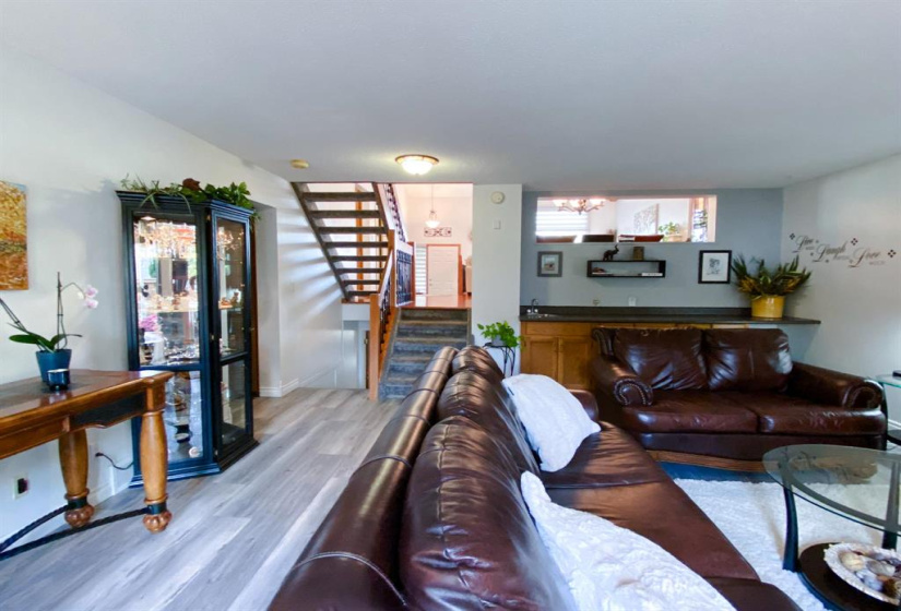 126 Burlington, 4 Bedrooms Bedrooms, 11 Rooms Rooms,2 BathroomsBathrooms,Residential,For Sale,Burlington