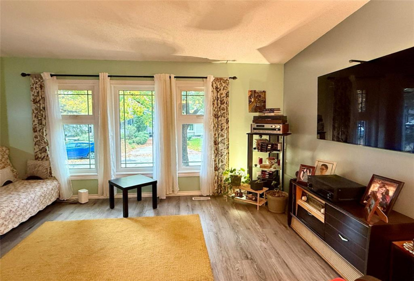 43 Laurent, 3 Bedrooms Bedrooms, 9 Rooms Rooms,2 BathroomsBathrooms,Residential,For Sale,Laurent