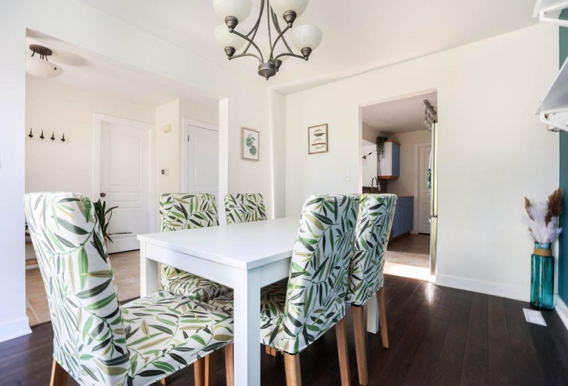 800 Ashworth S, 3 Bedrooms Bedrooms, 12 Rooms Rooms,2 BathroomsBathrooms,Residential,For Sale,Ashworth S