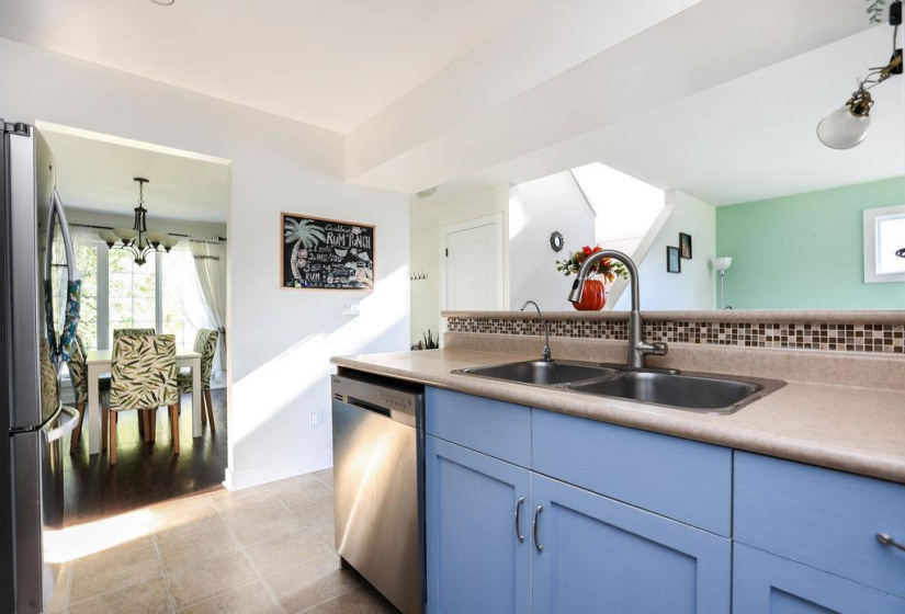 800 Ashworth S, 3 Bedrooms Bedrooms, 12 Rooms Rooms,2 BathroomsBathrooms,Residential,For Sale,Ashworth S
